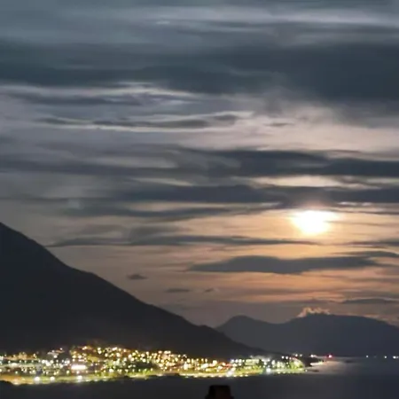 New With A View Near The City-center * ترومسو