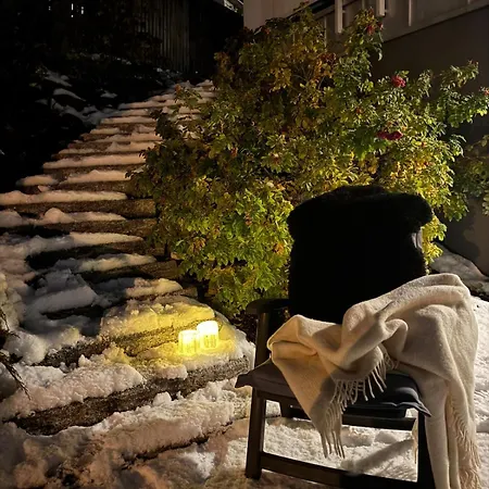 New With A View Near The City-center ترومسو